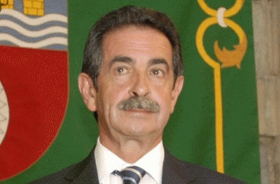 http://www.rtve.es/files/74-124670-FOTO_NOTA_PRENSA_399/Revilla_GEST.jpg