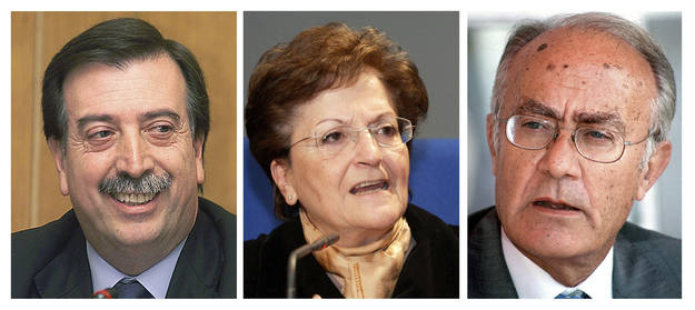 Fotos de archivo del vicepresidente del Tribunal Constitucional, Eugeni Gay, y de los magistrados Elisa Pérez y Javier Delgado (izda-dcha).