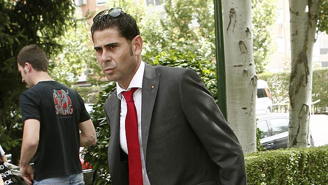 Daily Soccer Buzz: Fernando Hierro will not be in the RFEF