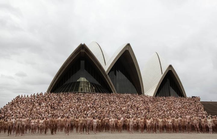 Spencer Tunick nude Sydney image revealed from 
