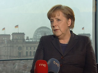 Ver vídeo 'Merkel: "Los salarios no suben con la inflación, sino cuando se ha ganado algo y hay beneficios"'