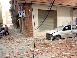 Ver vídeo  'El PP y el PSOE expresan su solidaridad con las víctimas del terremoto'