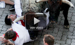 Primer encierro de los Peñajara en San Fermín 2010: Noble y rápido