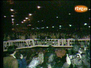 Ver vídeo  'El pueblo con la democracia el 24-F de 1981'