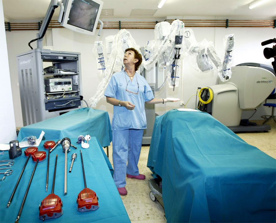 El robot que ayuda a los cirujanos