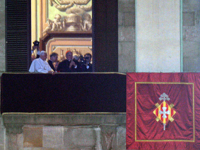 Ver vídeo  'Saludo inesperado del Papa a los fieles en Barcelona'