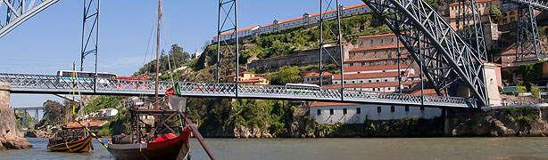 Vivir en Oporto, la ciudad de los puentes sobre el Duero