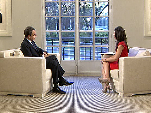 Ver vídeo 'Zapatero augura empleo para finales de 2011'