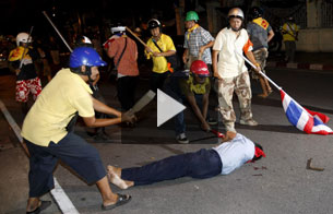Ver vídeo 'Un muerto y treinta y cuatro heridos en Tailandia'