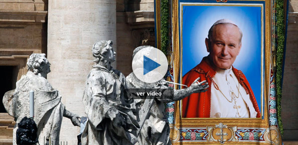 <center>Benedicto XVI consagra a Juan Pablo II en la beatificación más rápida de la historia</center>