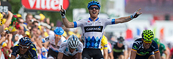 Farrar dedica a Weylandt la victoria en el primer esprín del Tour