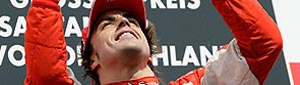 Fernando Alonso "pide paso" y vuelve a reinar en Alemania