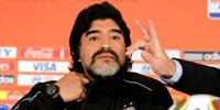 Maradona: "¿Pelé? Que vuelva al museo"
