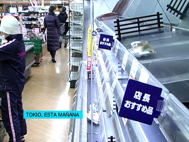 Supermercados vacíos en Tokio tras el tsunami