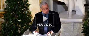 Vargas Llosa al aceptar el Nobel: "Si no fuera por España, no estaría aquí. Tengo una deuda"